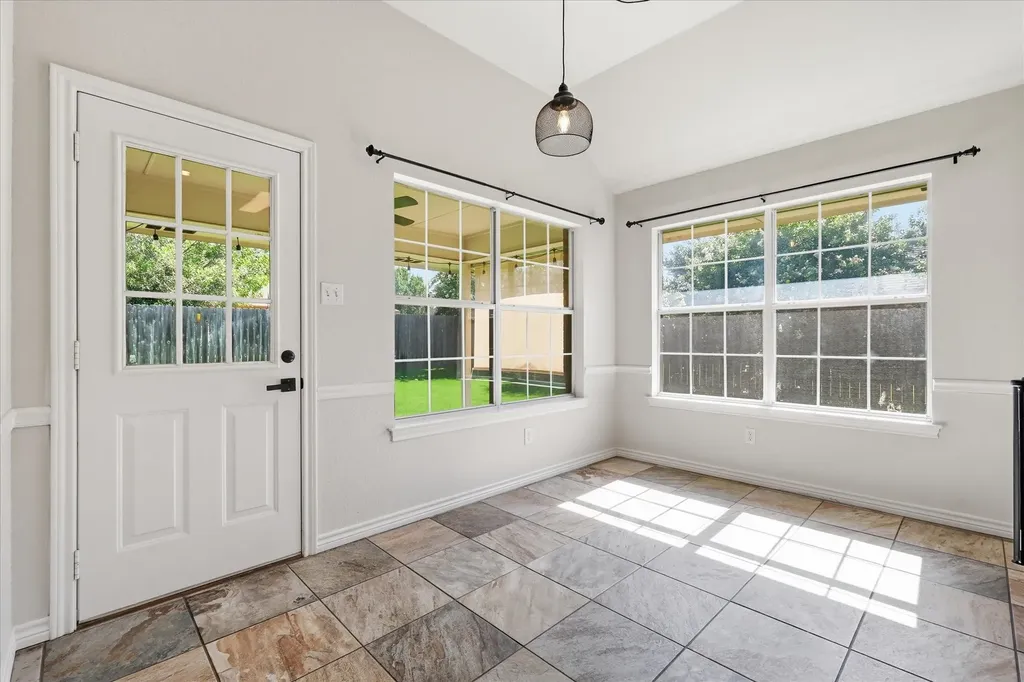 206 Mourning Dove Lane Krum TX 76249