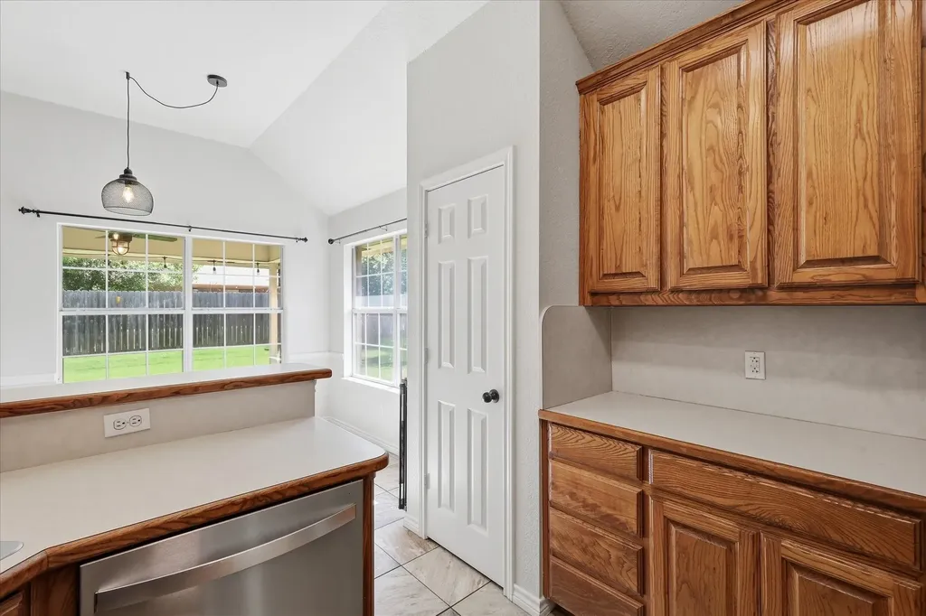 206 Mourning Dove Lane Krum TX 76249