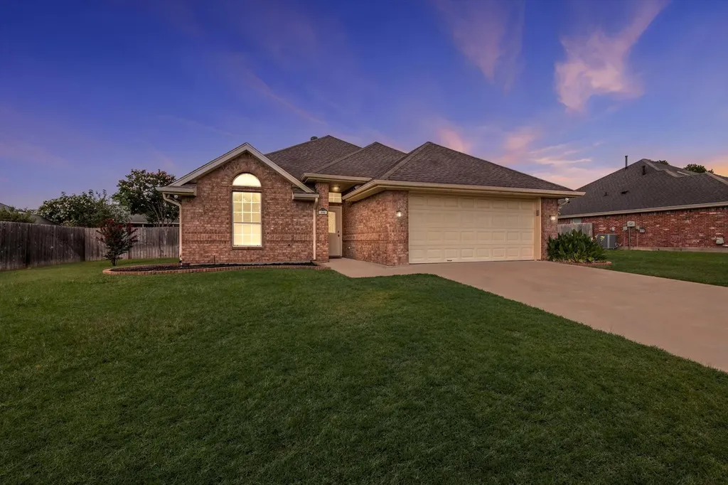 206 Mourning Dove Lane Krum TX 76249