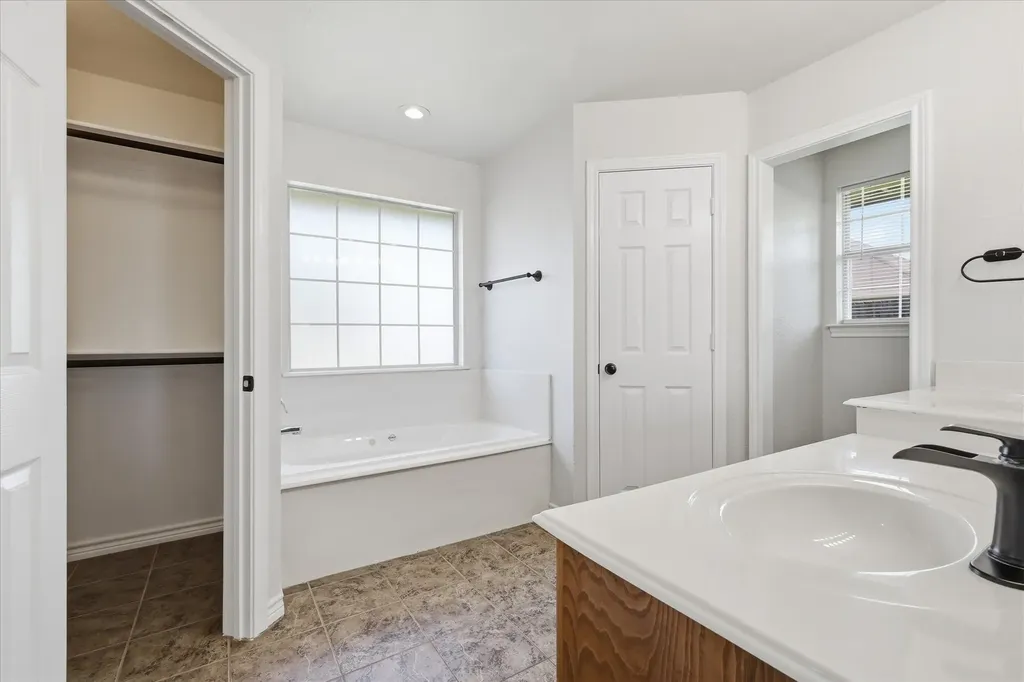 206 Mourning Dove Lane Krum TX 76249