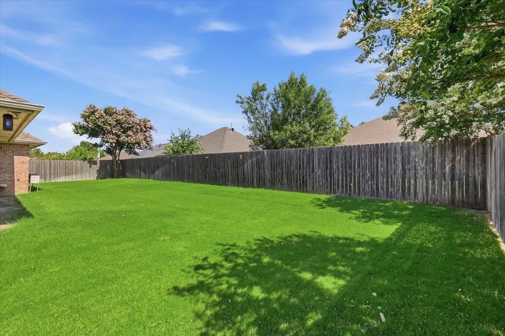 206 Mourning Dove Lane Krum TX 76249