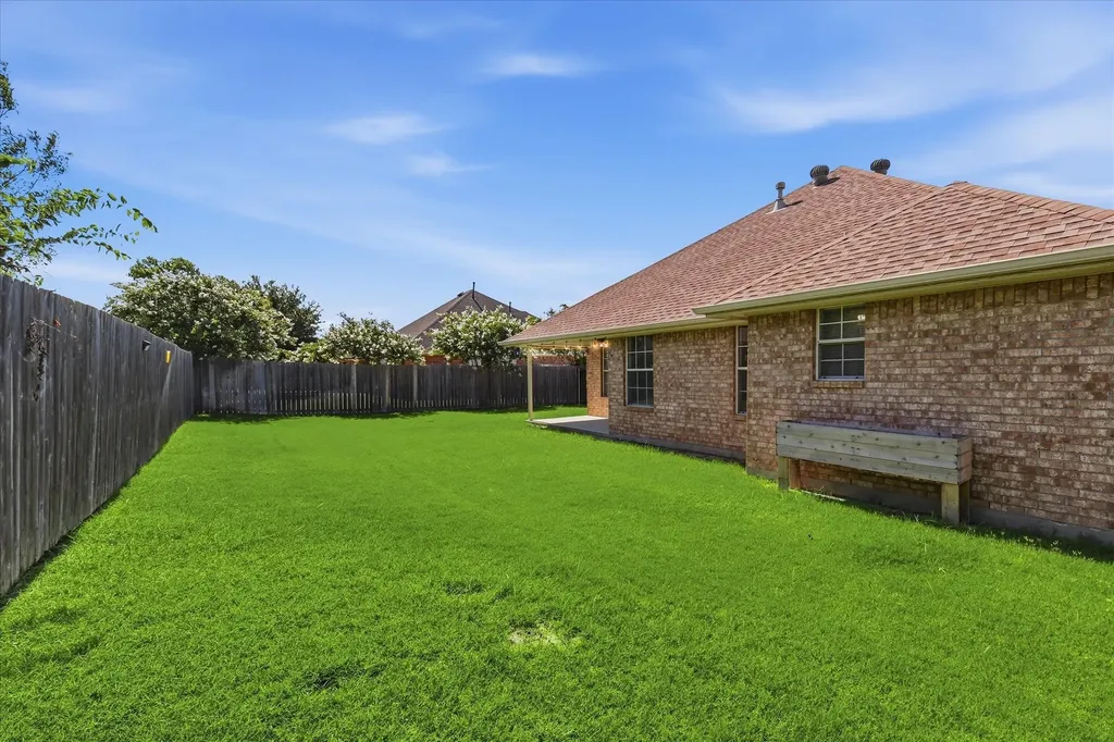 206 Mourning Dove Lane Krum TX 76249