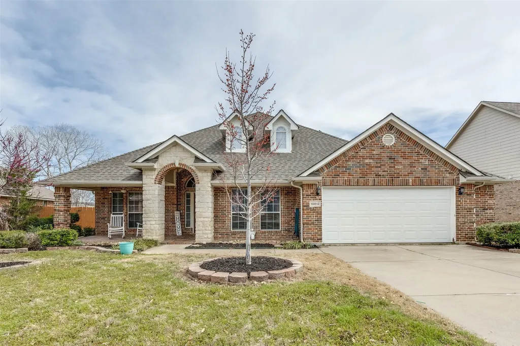 10812 Grayhawk Lane Fort Worth TX 76244