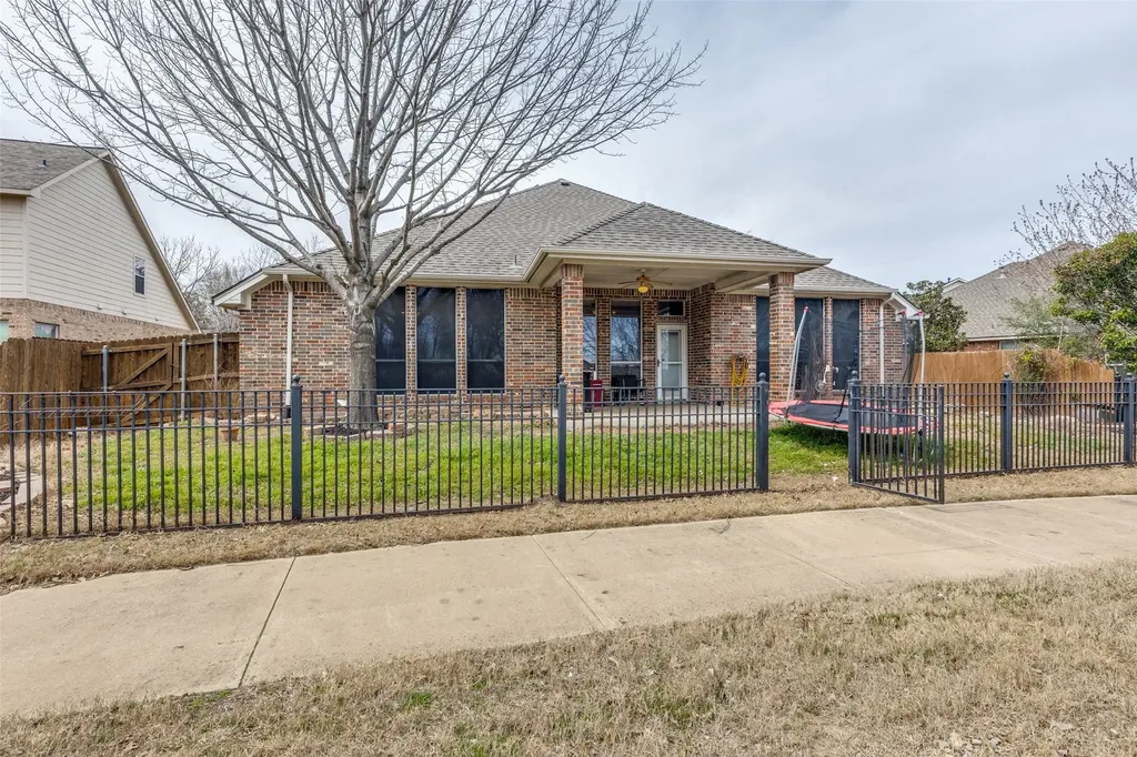 10812 Grayhawk Lane Fort Worth TX 76244