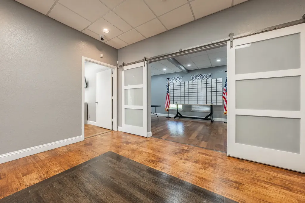 1856 Norwood Plaza Hurst TX 76054