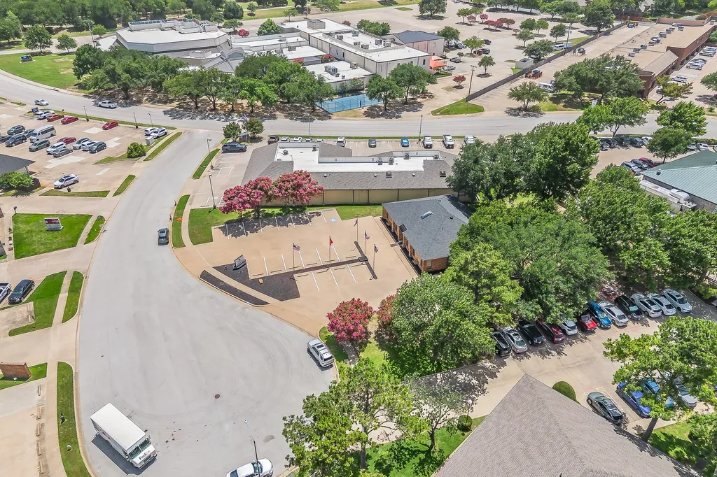1856 Norwood Plaza Hurst TX 76054