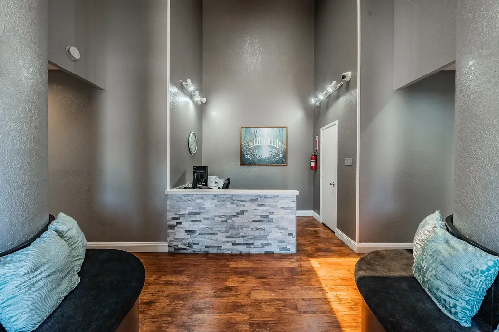 1856 Norwood Plaza Hurst TX 76054