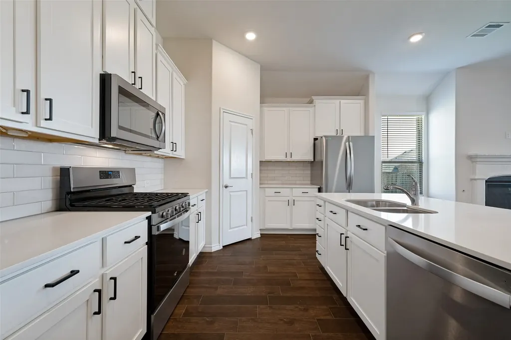3332 Brady Starr Drive Aubrey TX 76227
