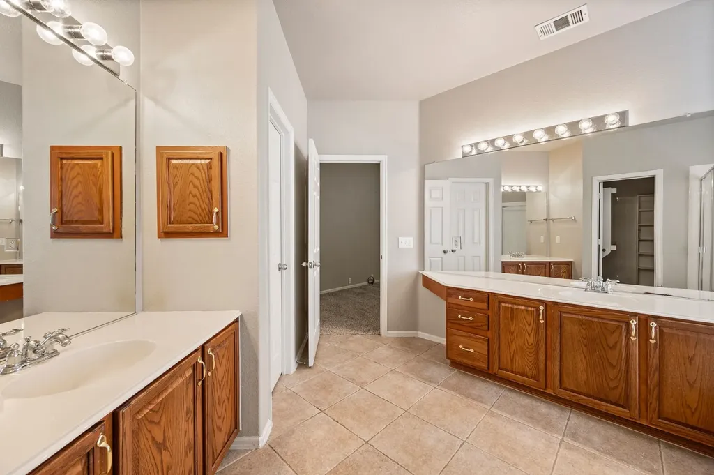 7833 Harvest Hill Road North Richland Hills TX 76182