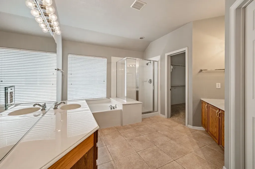 7833 Harvest Hill Road North Richland Hills TX 76182