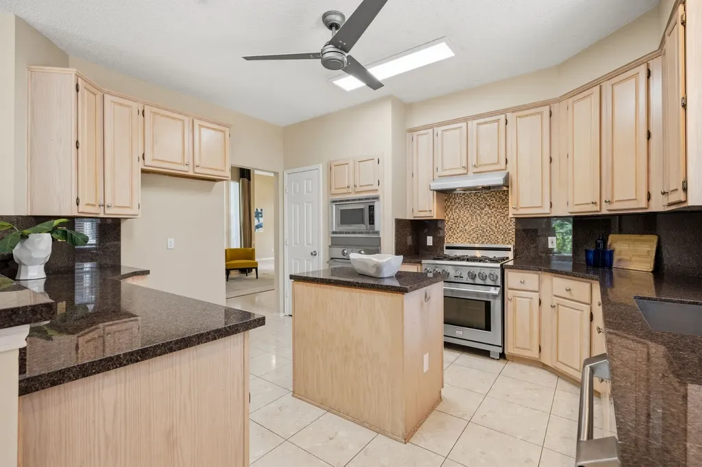 2324 Compton Drive Plano TX 75025