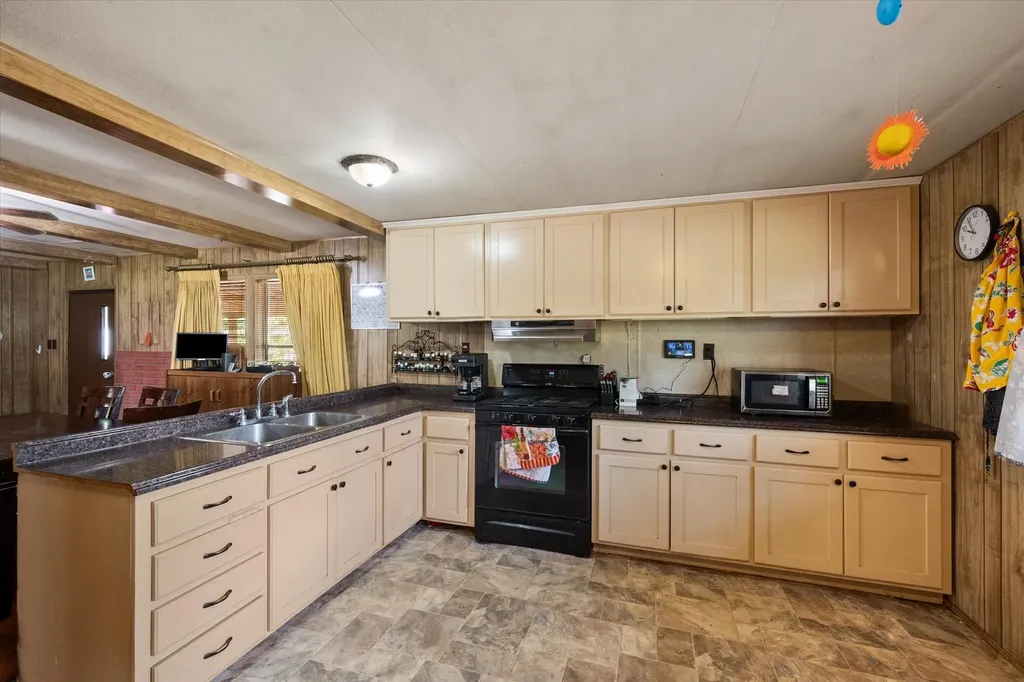 107 Fcr Fairfield TX 75840