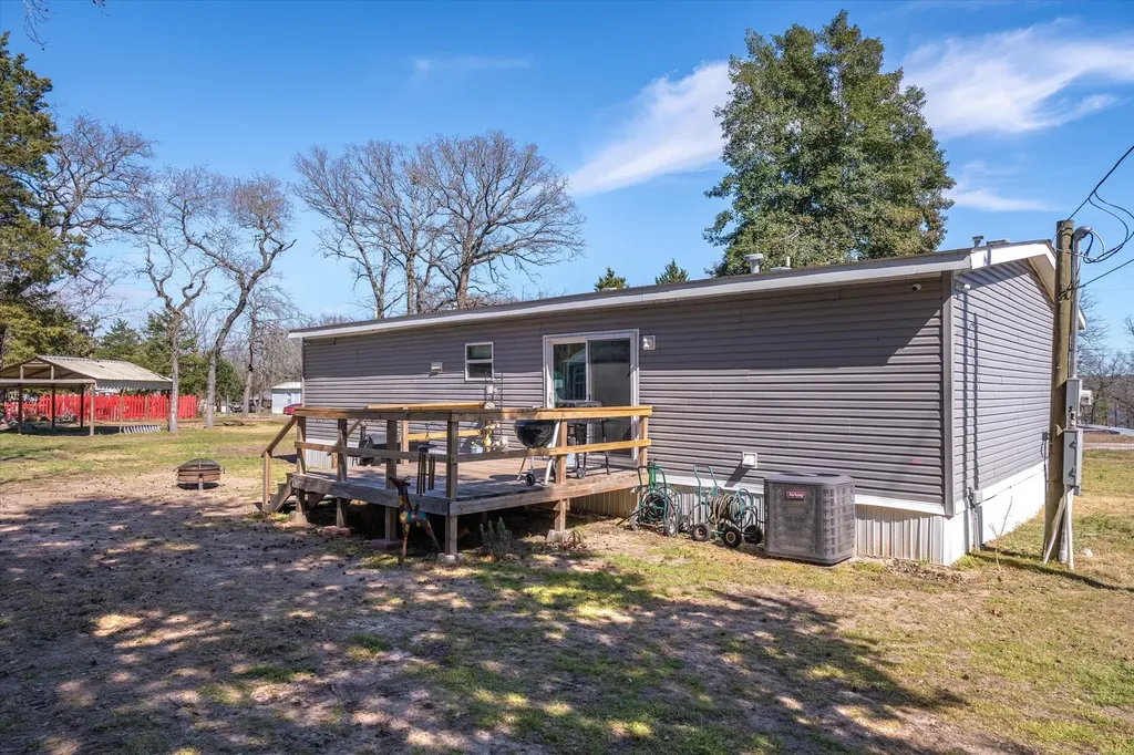 129 E Elm Drive Murchison TX 75778