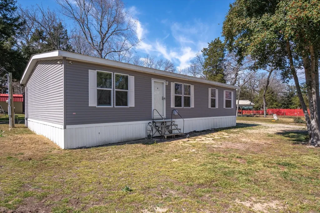 129 E Elm Drive Murchison TX 75778