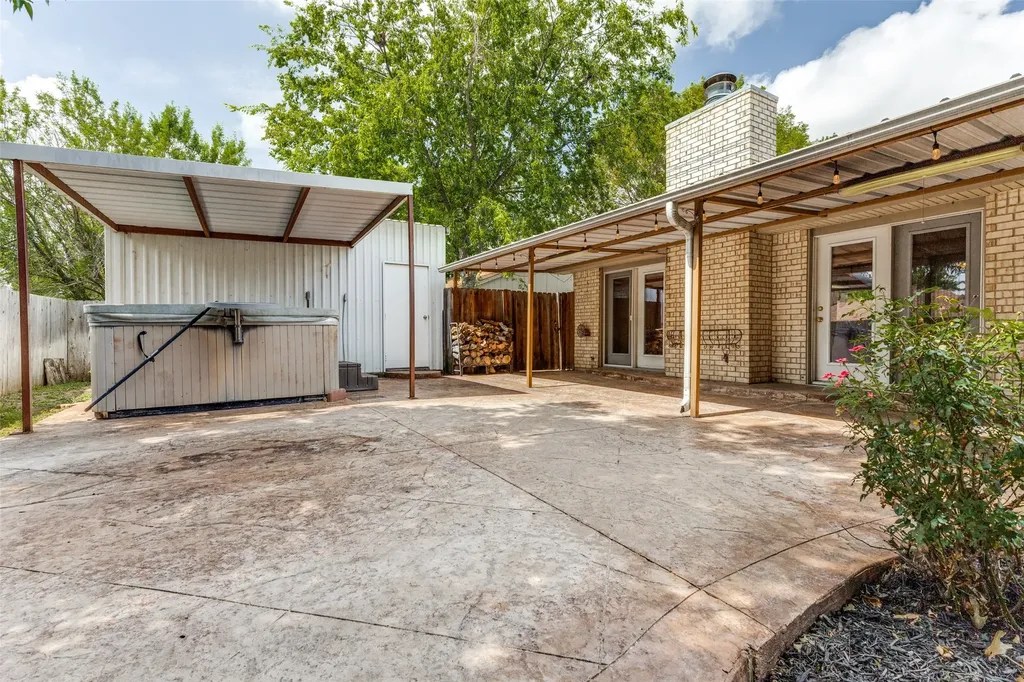 413 Goldfinch Drive Fort Worth TX 76108