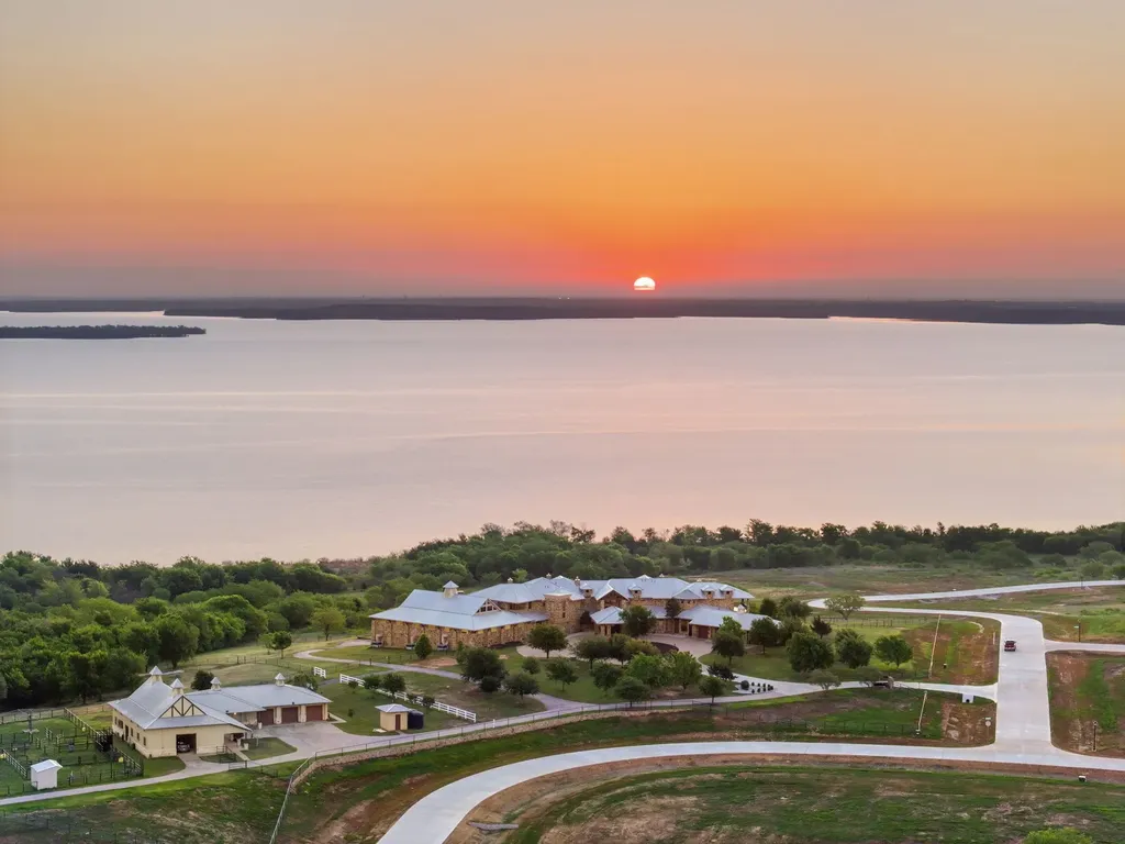 1528 Sunrise Drive Sanger TX 76266