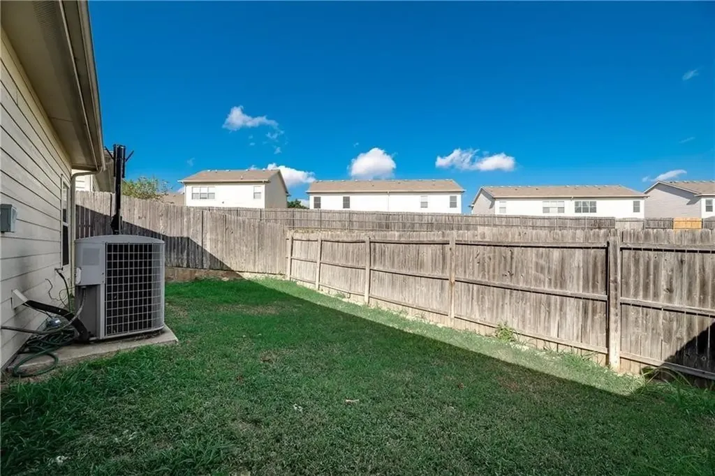 1237 Grand Central Parkway Fort Worth TX 76131