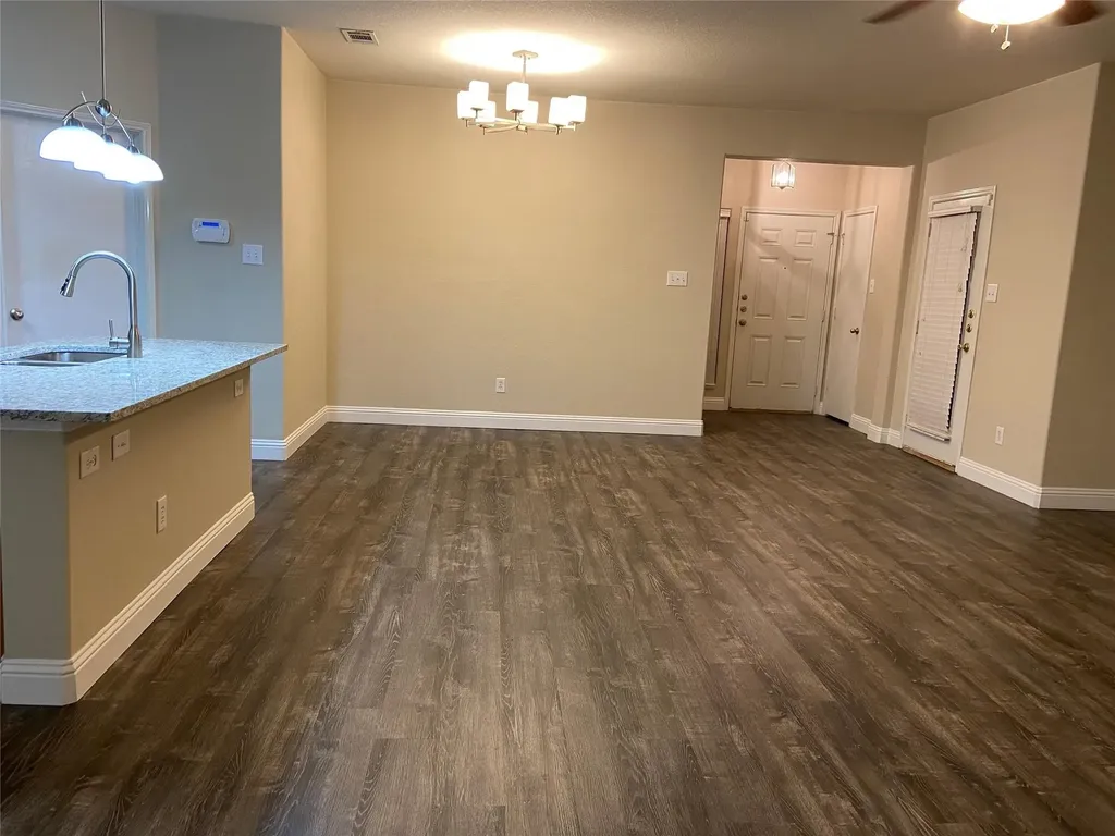 1237 Grand Central Parkway Fort Worth TX 76131