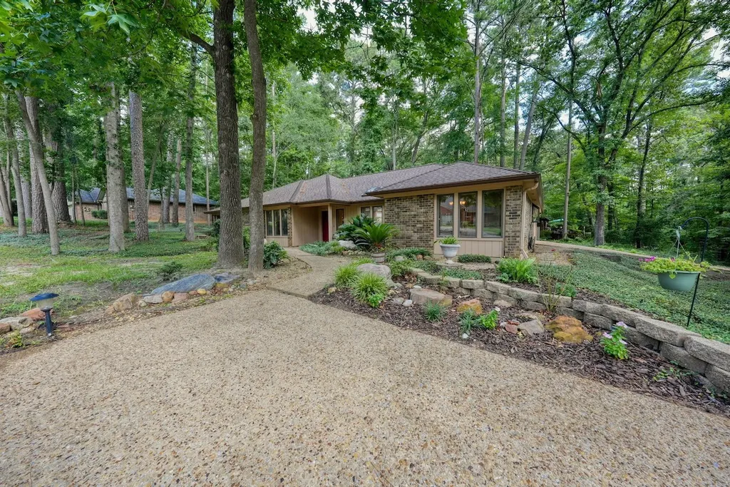 1649 Morningside Trail Hideaway TX 75771