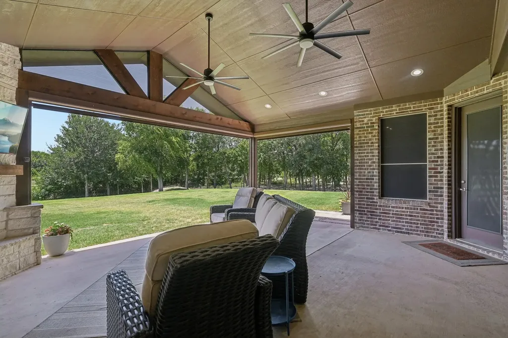 204 Falcon Point Drive Heath TX 75032