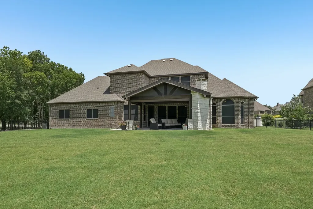 204 Falcon Point Drive Heath TX 75032