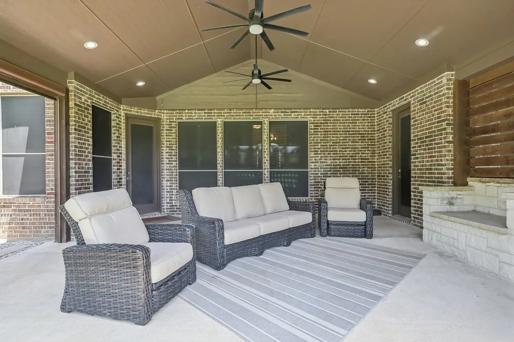 204 Falcon Point Drive Heath TX 75032