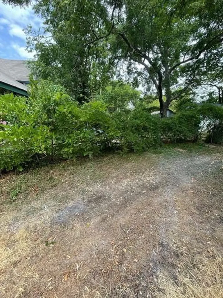 700 N Dallas Street Ennis TX 75119