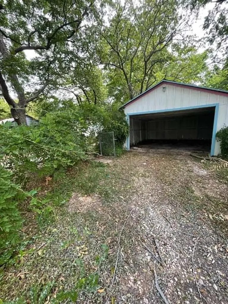 700 N Dallas Street Ennis TX 75119