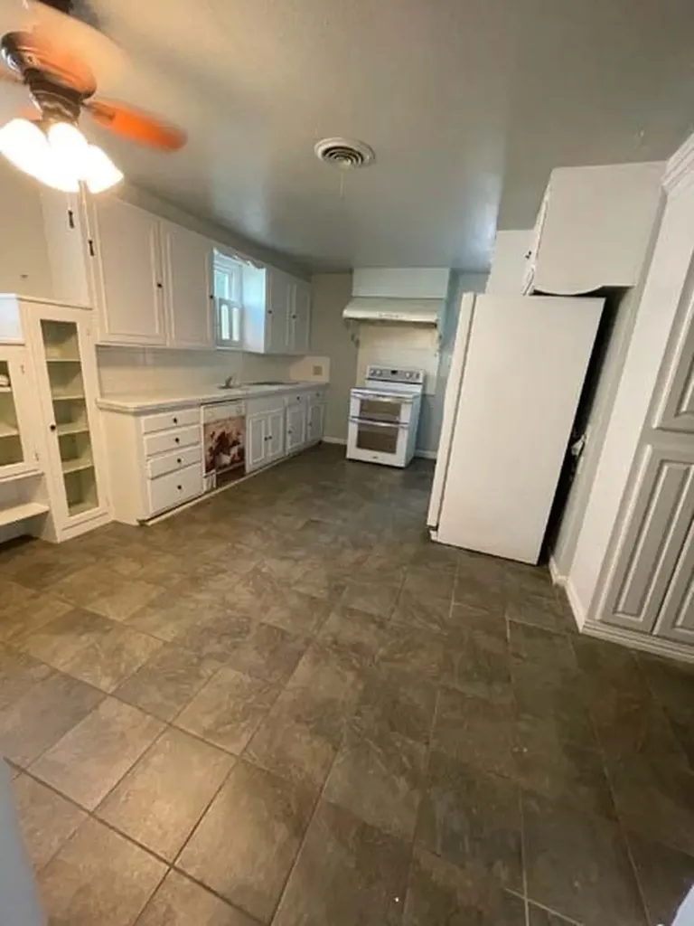 700 N Dallas Street Ennis TX 75119