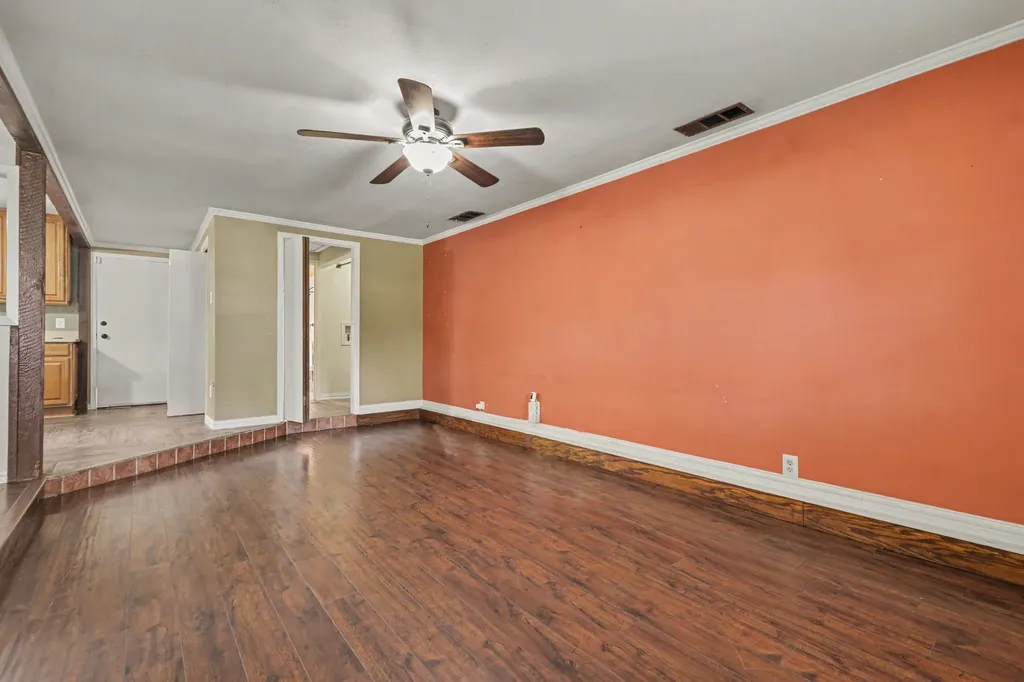 2520 Collingwood Drive Farmers Branch TX 75234