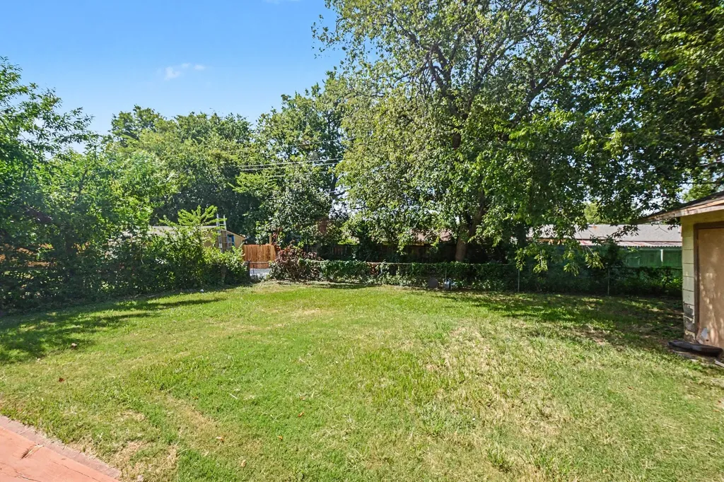 2520 Collingwood Drive Farmers Branch TX 75234