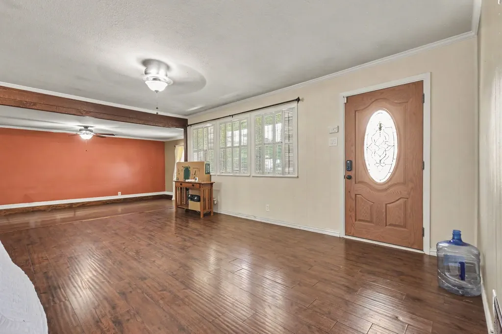 2520 Collingwood Drive Farmers Branch TX 75234
