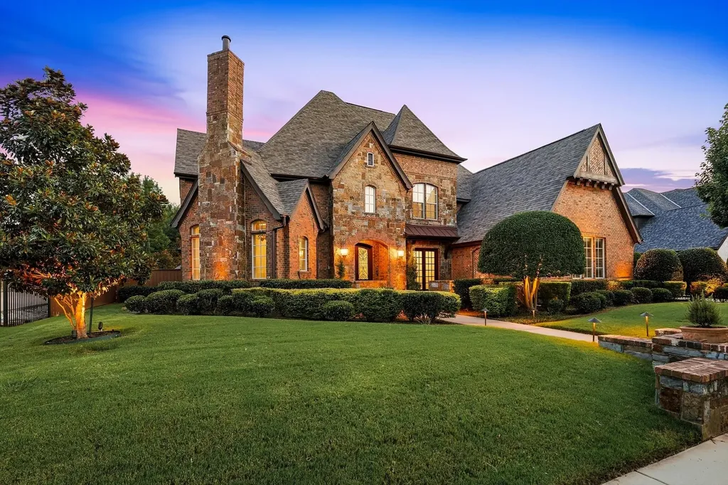 1805 Grosvenor Green Colleyville TX 76034