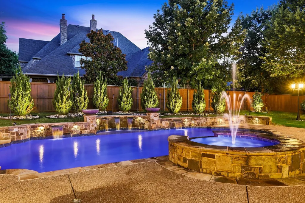 1805 Grosvenor Green Colleyville TX 76034
