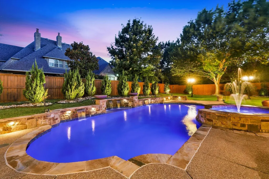 1805 Grosvenor Green Colleyville TX 76034