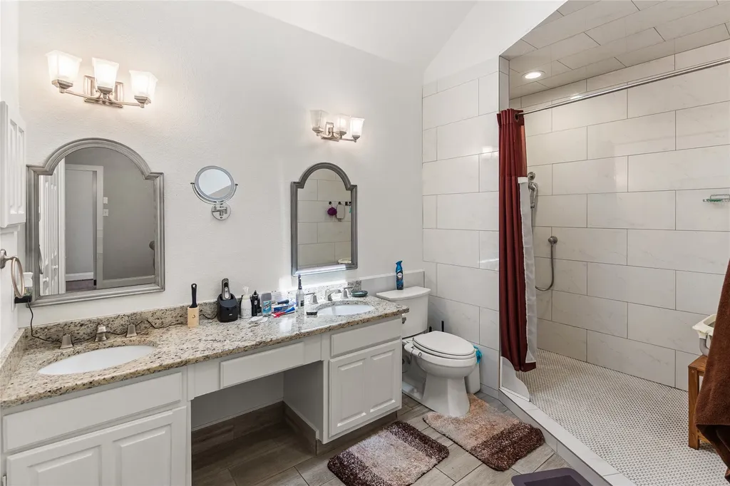 2219 Greenview Drive Carrollton TX 75010