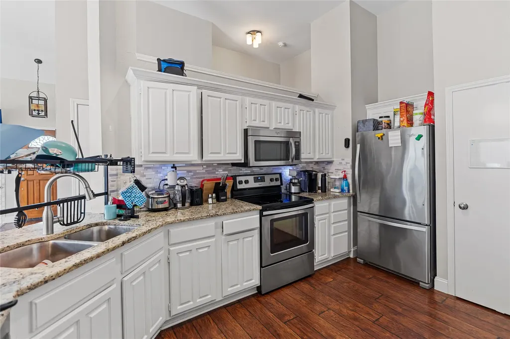 2219 Greenview Drive Carrollton TX 75010