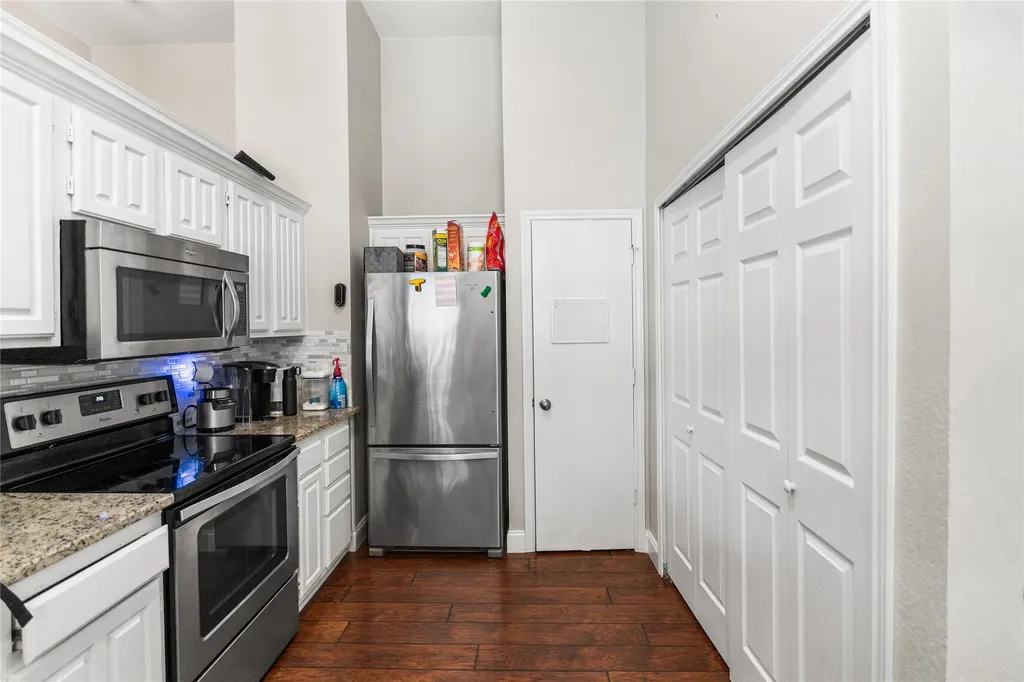 2219 Greenview Drive Carrollton TX 75010
