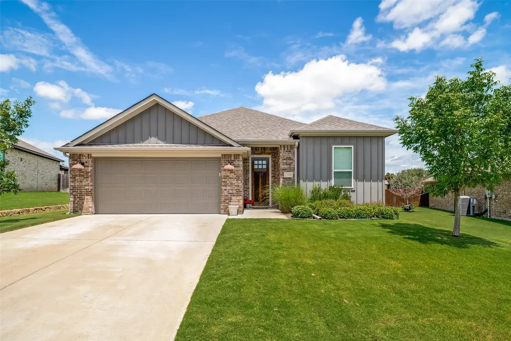 2108 Hill Crest Court Weatherford TX 76086