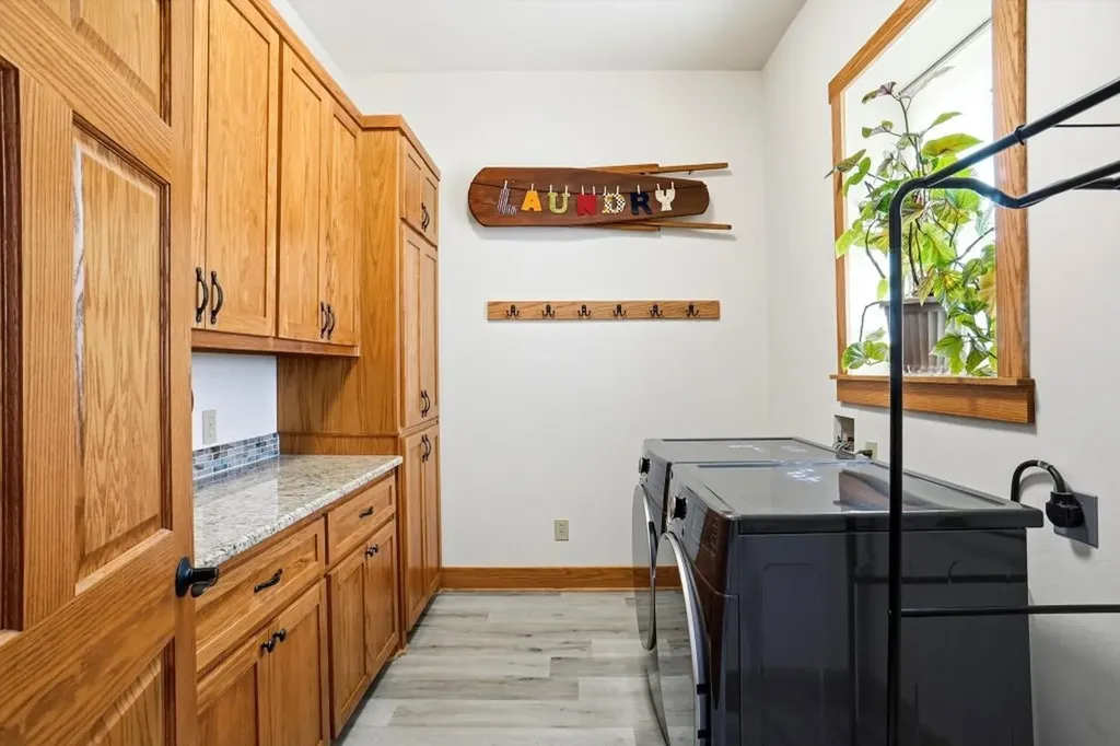 1773 Cr 2540 Mineola TX 75773