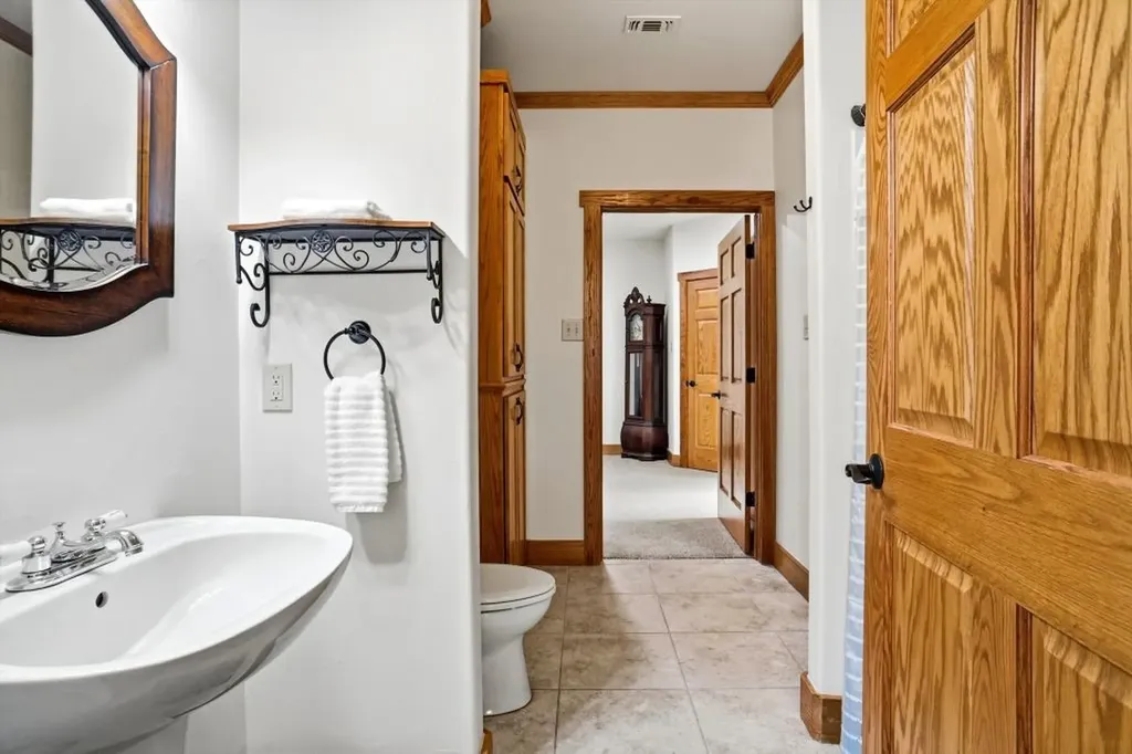 1773 Cr 2540 Mineola TX 75773