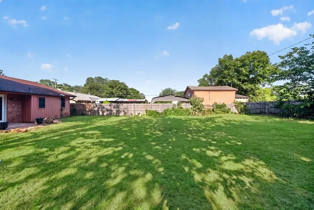 3856 Brambleton Place Forest Hill TX 76119