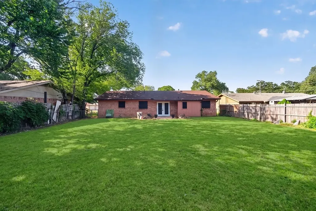 3856 Brambleton Place Forest Hill TX 76119
