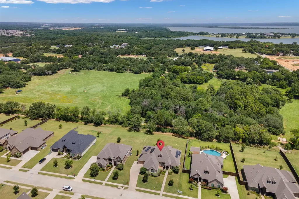 508 Ambergate Drive Shady Shores TX 76208