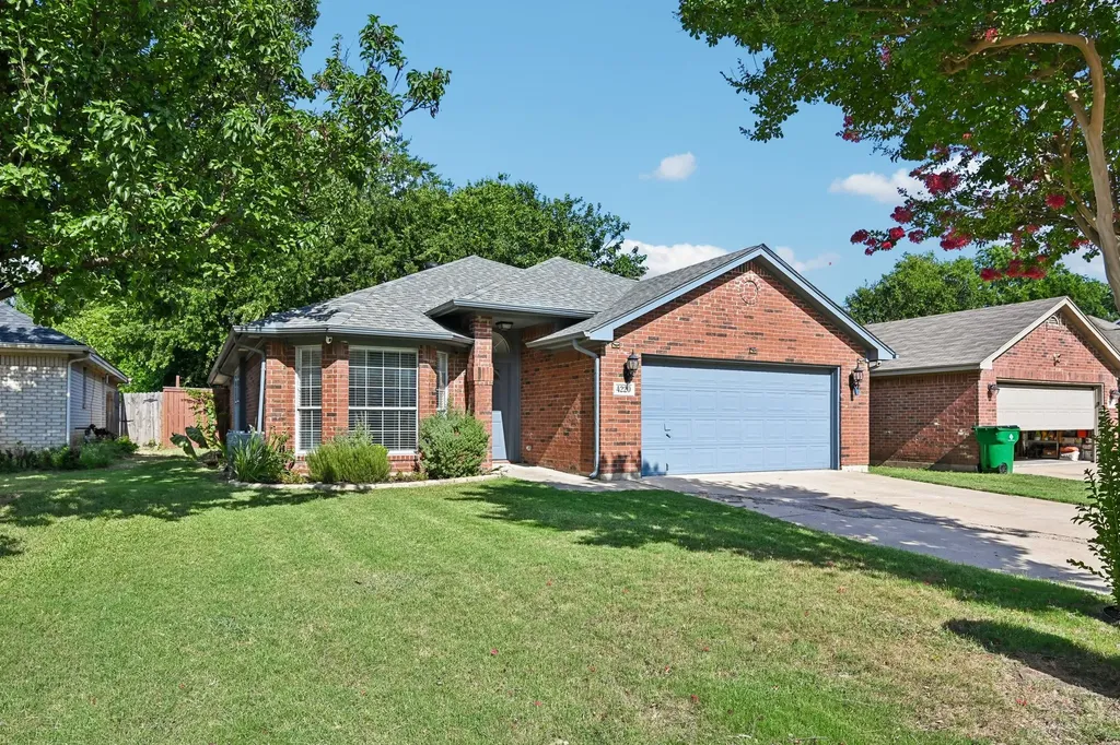 4220 Maryanne Place Haltom City TX 76137