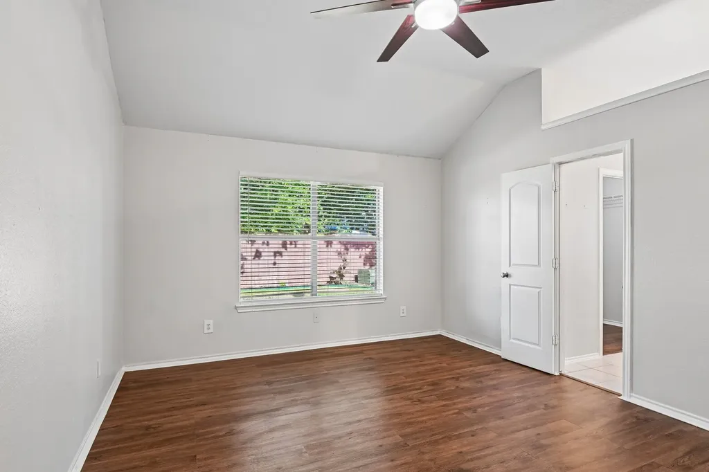 4220 Maryanne Place Haltom City TX 76137
