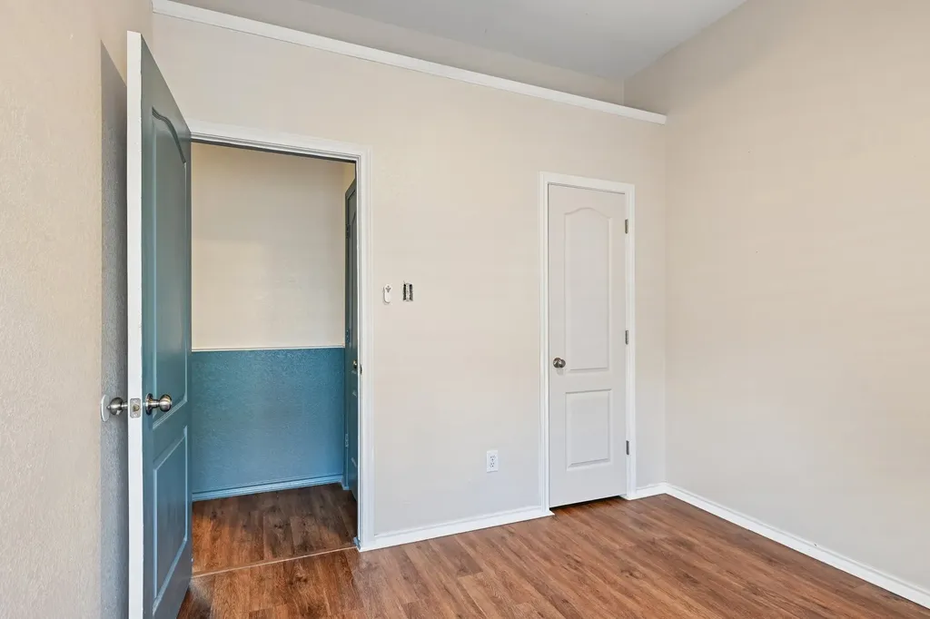 4220 Maryanne Place Haltom City TX 76137