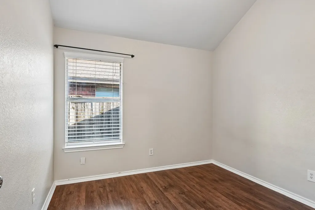 4220 Maryanne Place Haltom City TX 76137