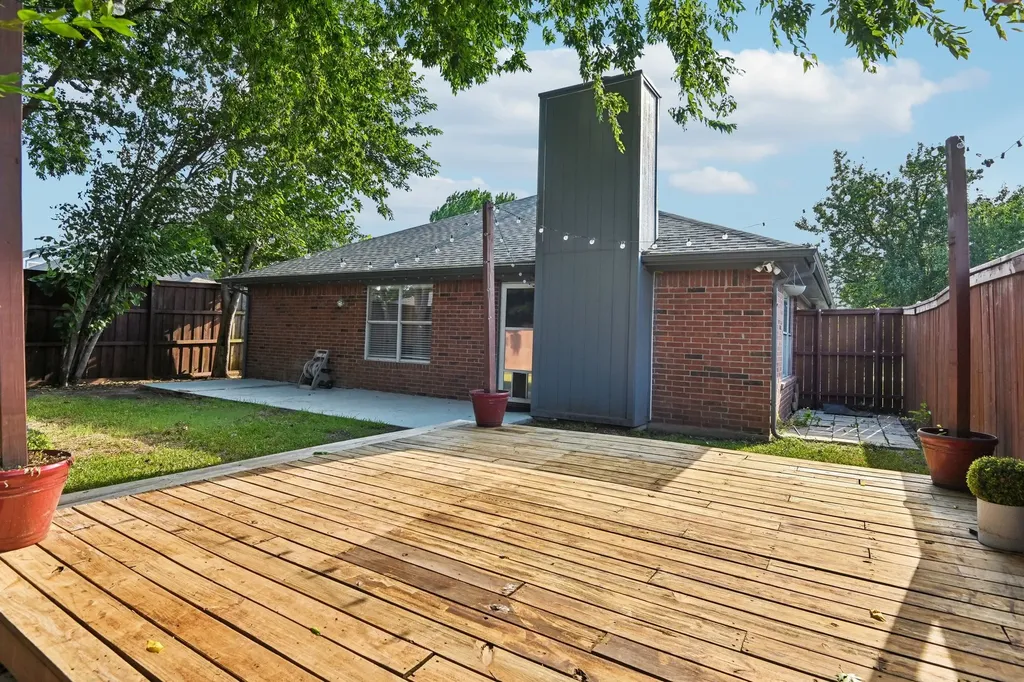 4220 Maryanne Place Haltom City TX 76137
