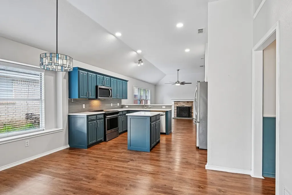 4220 Maryanne Place Haltom City TX 76137
